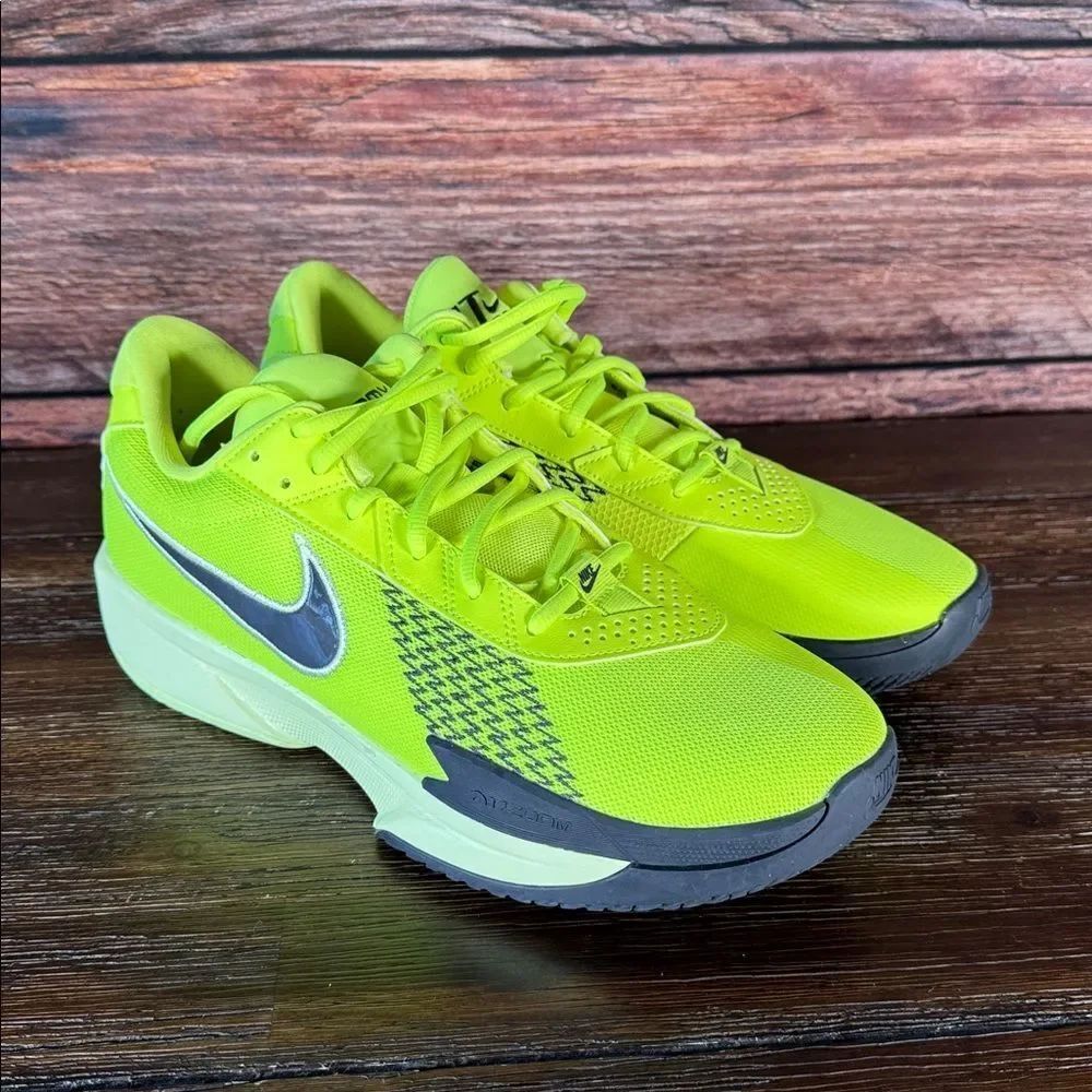 Nike Men’s Air Zoom GT Cut Academy Size 11 Volt |FB2599-700|
